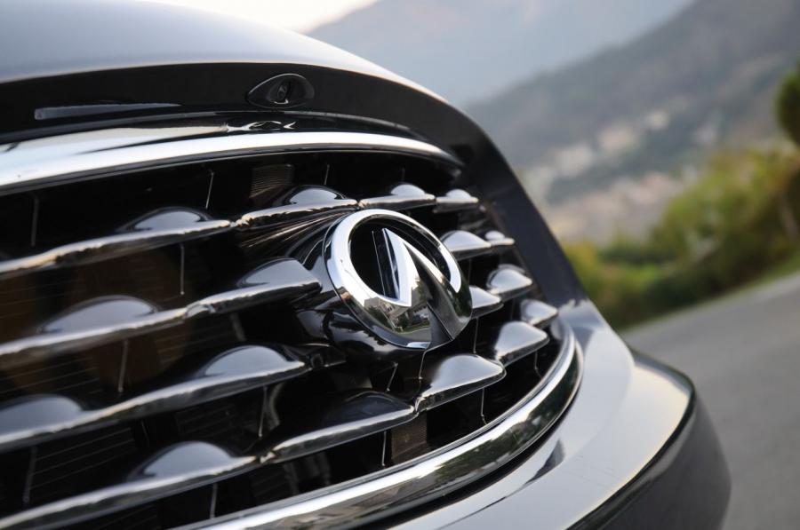  Infiniti FX50 2009 года  (фото 102 из 110)